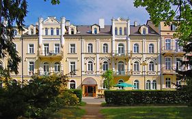 Hotel Lazensky Dum Erika  4*